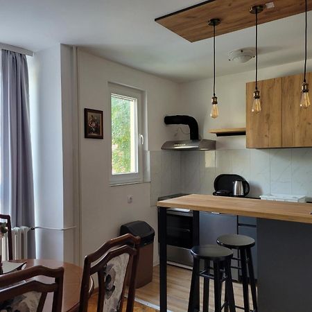 Community Park Apartment Ni Eksteriør bilde