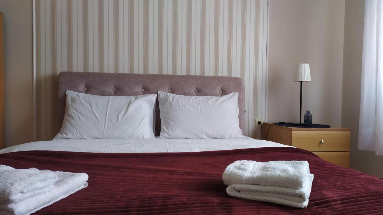 Community Park Apartment Ni Eksteriør bilde